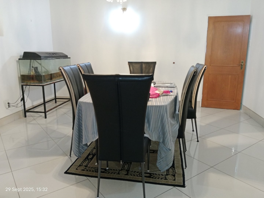 6 Bedroom Property for Sale in Orient Heights KwaZulu-Natal