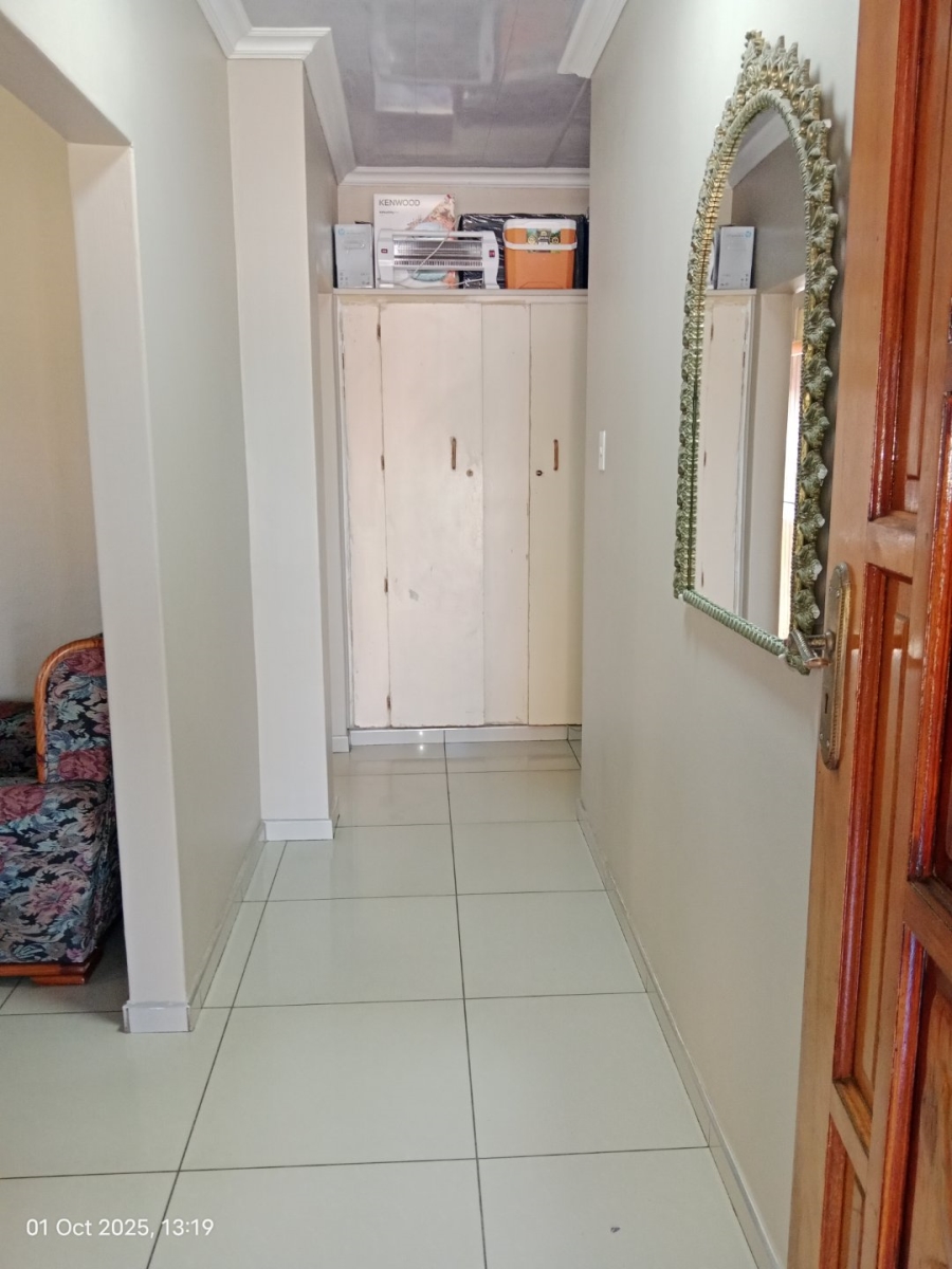 6 Bedroom Property for Sale in Mountain Rise KwaZulu-Natal