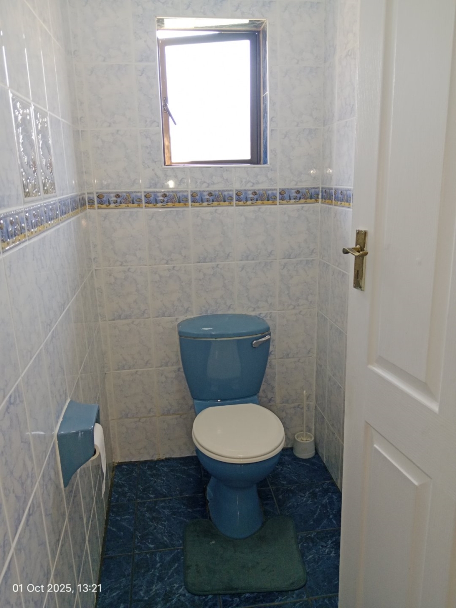 6 Bedroom Property for Sale in Mountain Rise KwaZulu-Natal