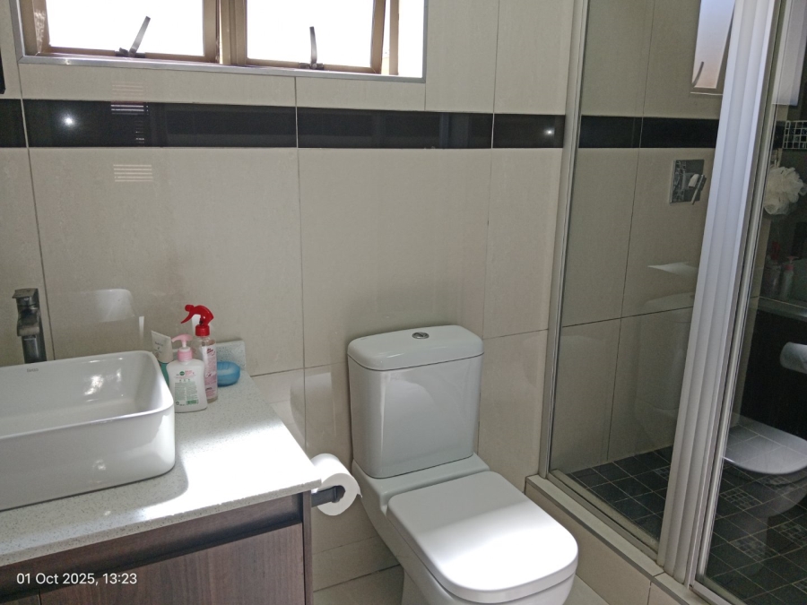 6 Bedroom Property for Sale in Mountain Rise KwaZulu-Natal