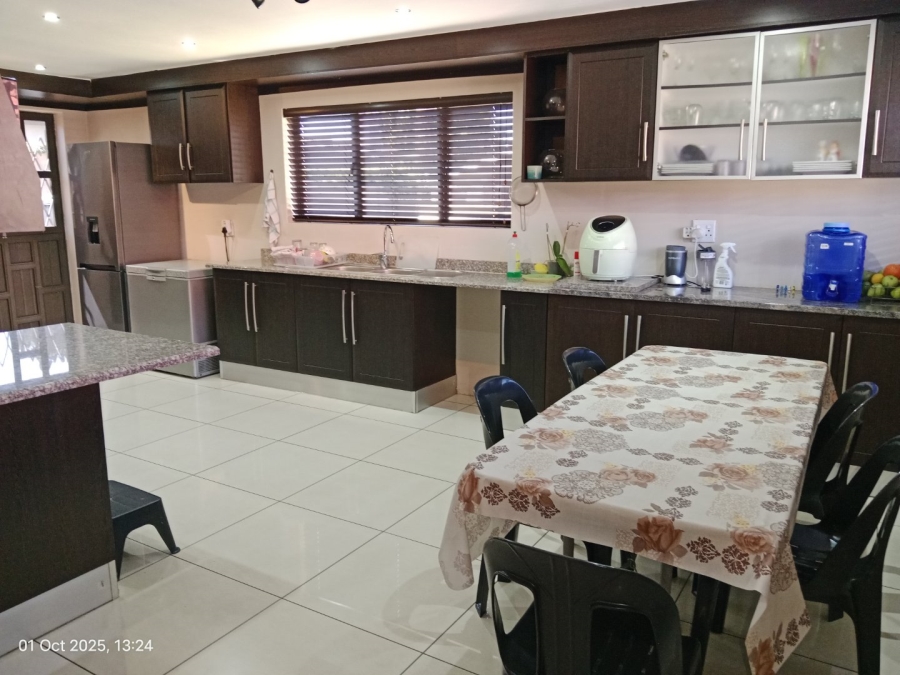 6 Bedroom Property for Sale in Mountain Rise KwaZulu-Natal