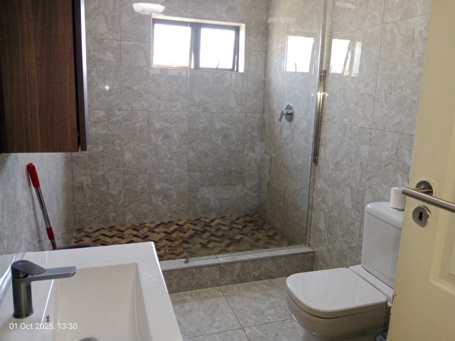 6 Bedroom Property for Sale in Mountain Rise KwaZulu-Natal