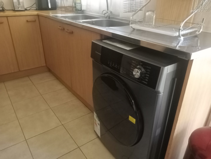 To Let 1 Bedroom Property for Rent in Belvedere KwaZulu-Natal