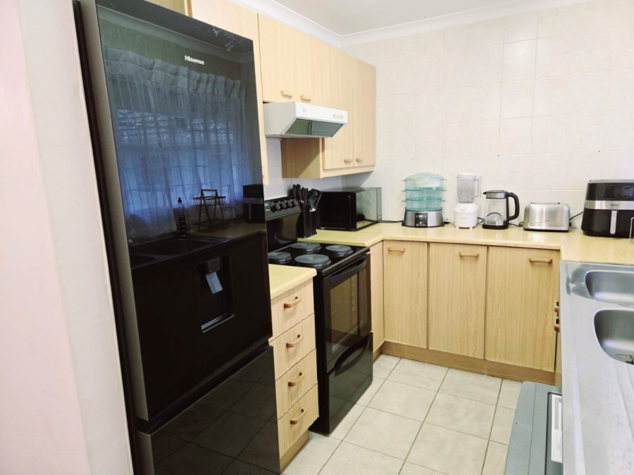 To Let 1 Bedroom Property for Rent in Belvedere KwaZulu-Natal