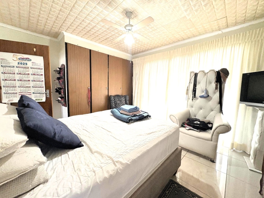 3 Bedroom Property for Sale in Sunnyridge KwaZulu-Natal