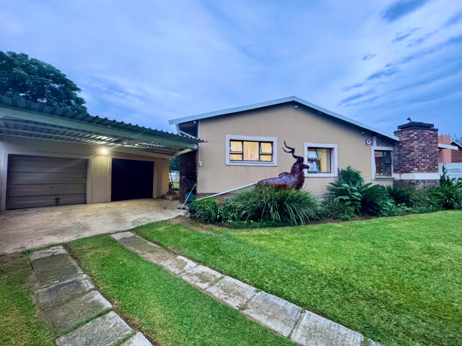 4 Bedroom Property for Sale in Sunnyridge KwaZulu-Natal