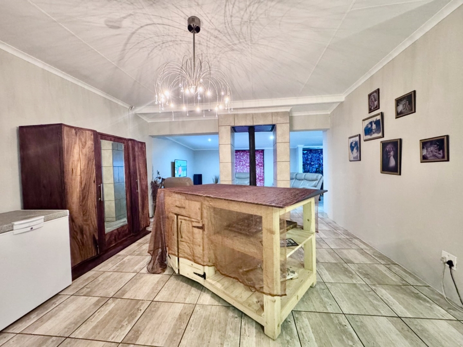 4 Bedroom Property for Sale in Sunnyridge KwaZulu-Natal
