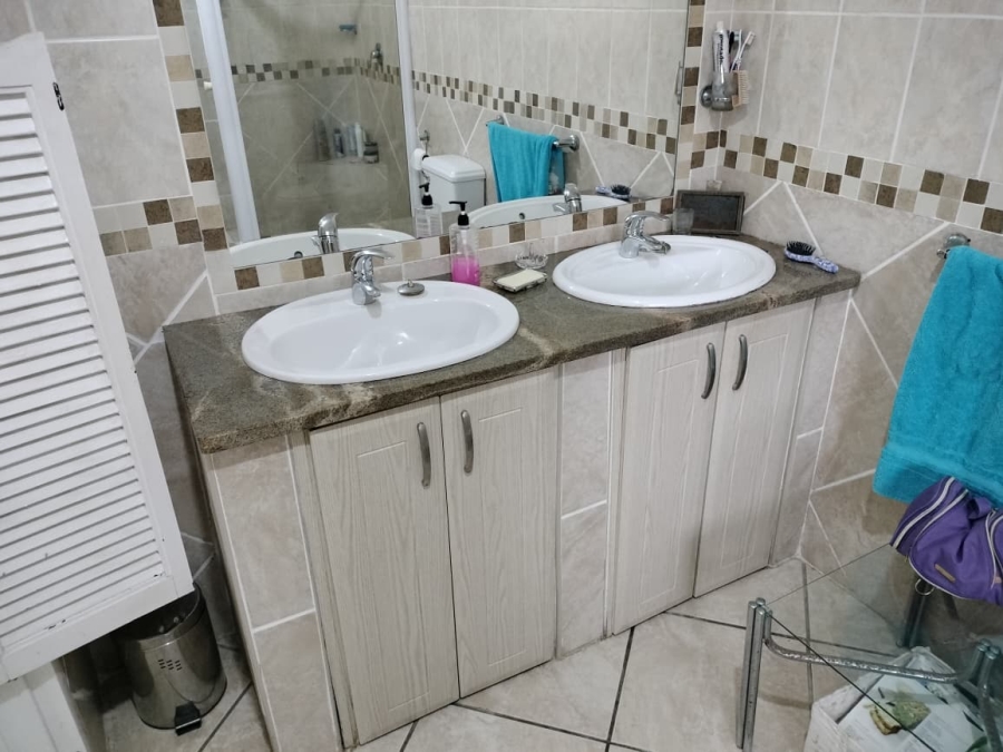 4 Bedroom Property for Sale in Ramsgate KwaZulu-Natal
