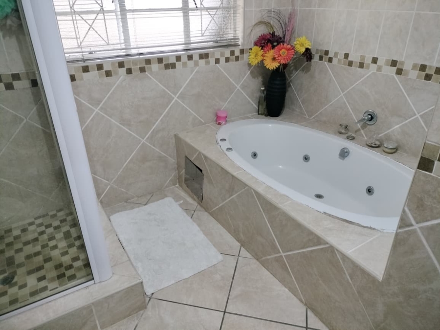 4 Bedroom Property for Sale in Ramsgate KwaZulu-Natal