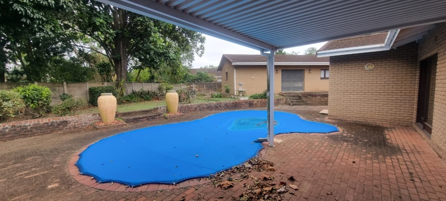 4 Bedroom Property for Sale in Umtentweni KwaZulu-Natal