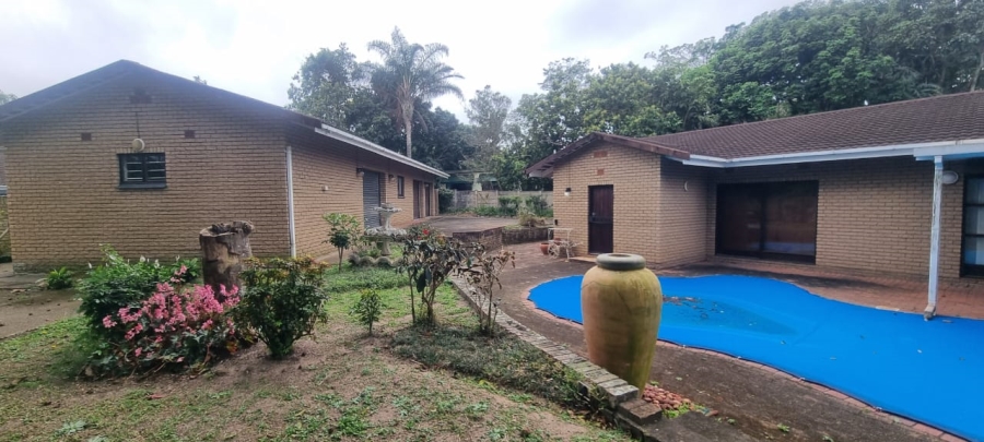 4 Bedroom Property for Sale in Umtentweni KwaZulu-Natal