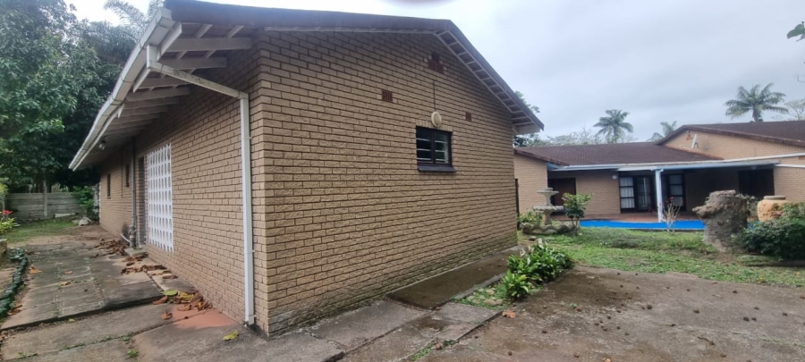 4 Bedroom Property for Sale in Umtentweni KwaZulu-Natal