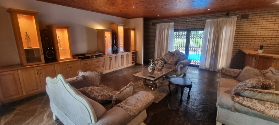 4 Bedroom Property for Sale in Umtentweni KwaZulu-Natal