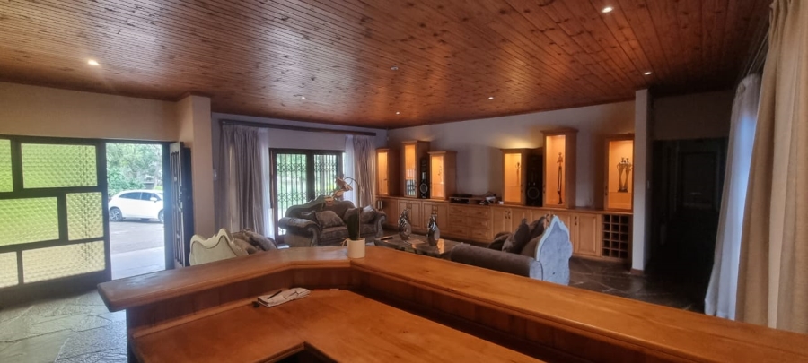 4 Bedroom Property for Sale in Umtentweni KwaZulu-Natal