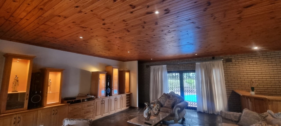 4 Bedroom Property for Sale in Umtentweni KwaZulu-Natal