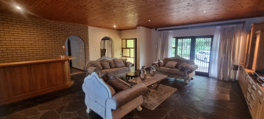 4 Bedroom Property for Sale in Umtentweni KwaZulu-Natal