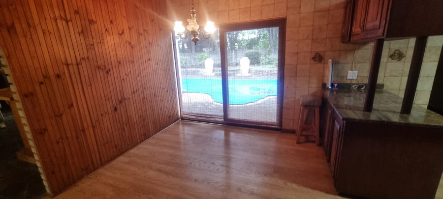 4 Bedroom Property for Sale in Umtentweni KwaZulu-Natal