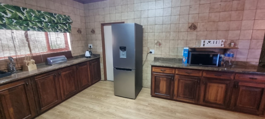 4 Bedroom Property for Sale in Umtentweni KwaZulu-Natal