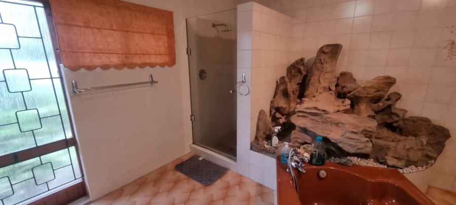 4 Bedroom Property for Sale in Umtentweni KwaZulu-Natal