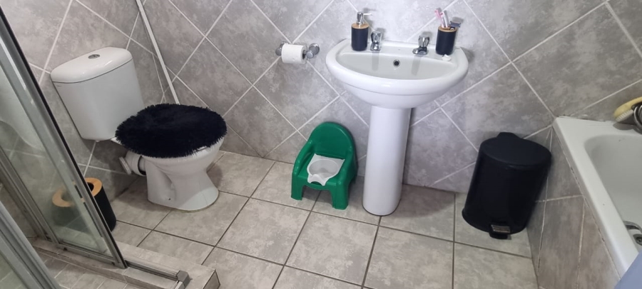2 Bedroom Property for Sale in Hibberdene KwaZulu-Natal