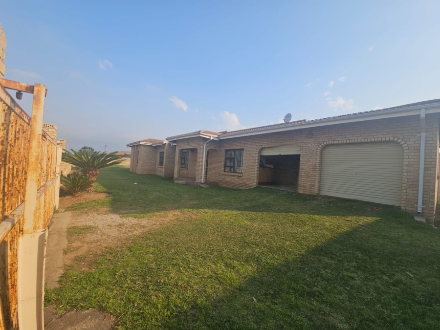 4 Bedroom Property for Sale in Osizweni KwaZulu-Natal