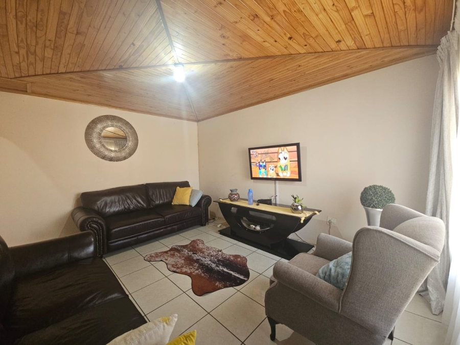 4 Bedroom Property for Sale in Osizweni KwaZulu-Natal