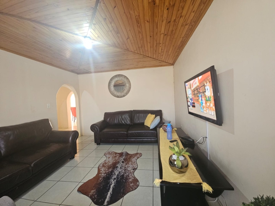4 Bedroom Property for Sale in Osizweni KwaZulu-Natal