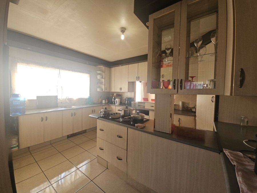 4 Bedroom Property for Sale in Osizweni KwaZulu-Natal