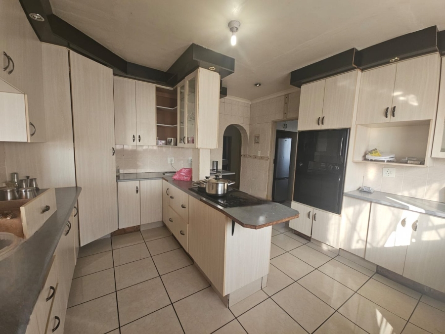 4 Bedroom Property for Sale in Osizweni KwaZulu-Natal