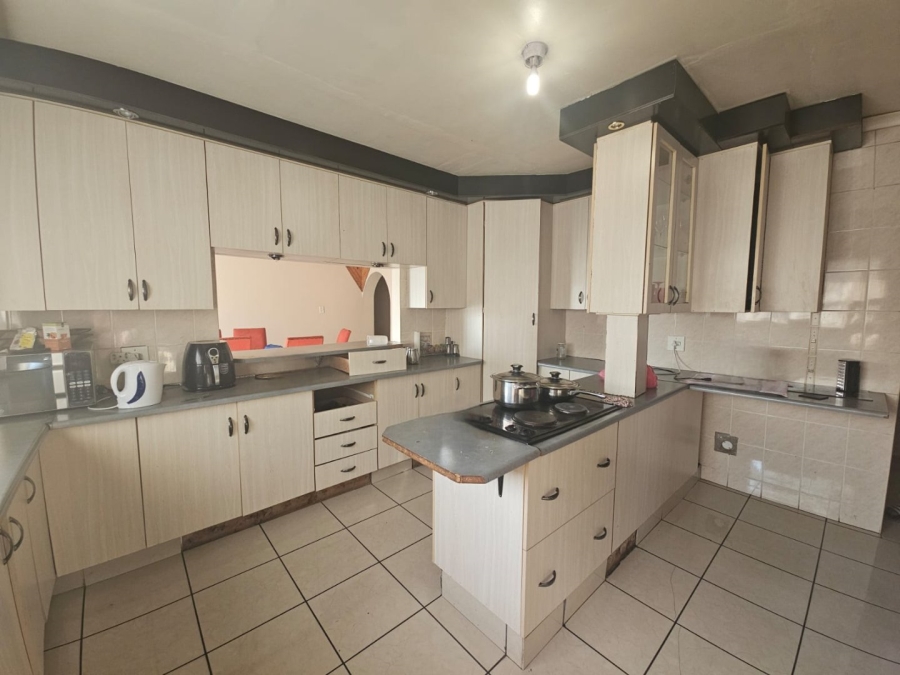4 Bedroom Property for Sale in Osizweni KwaZulu-Natal