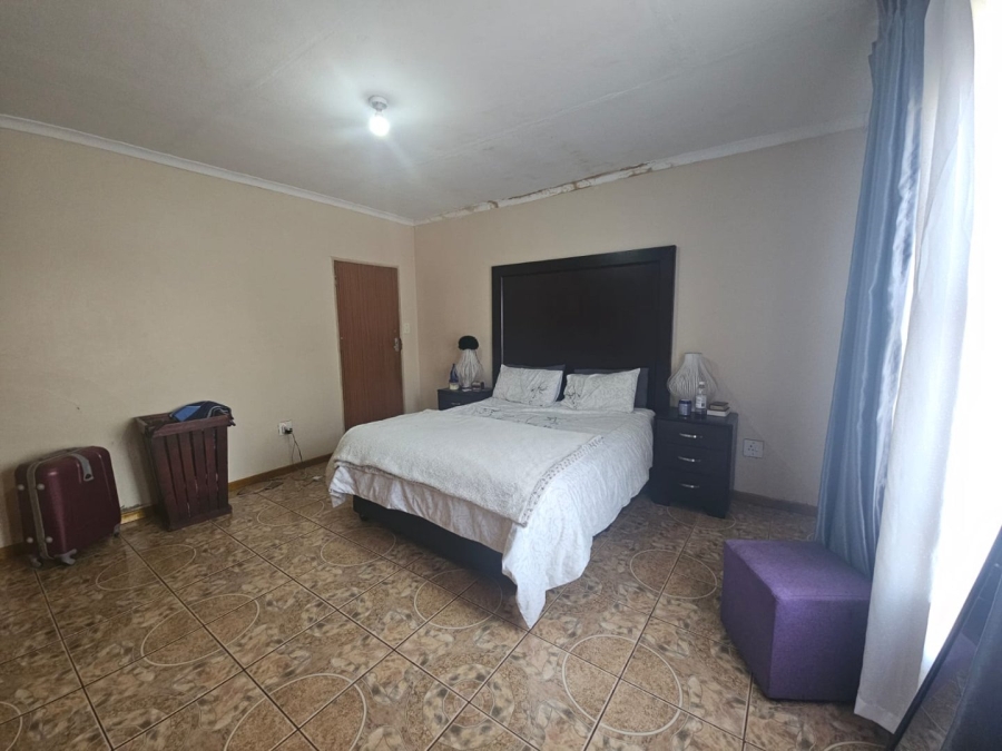 4 Bedroom Property for Sale in Osizweni KwaZulu-Natal