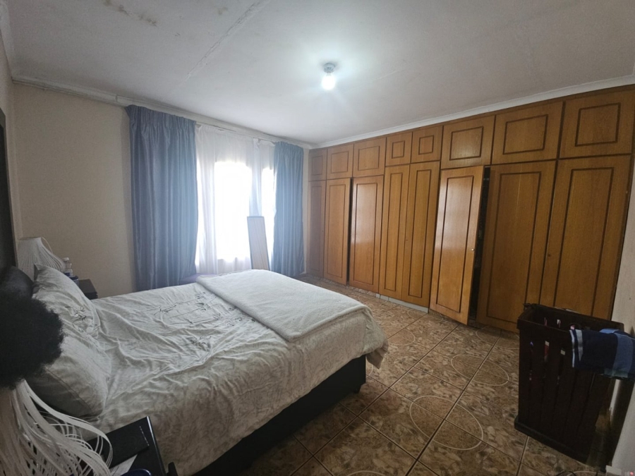 4 Bedroom Property for Sale in Osizweni KwaZulu-Natal