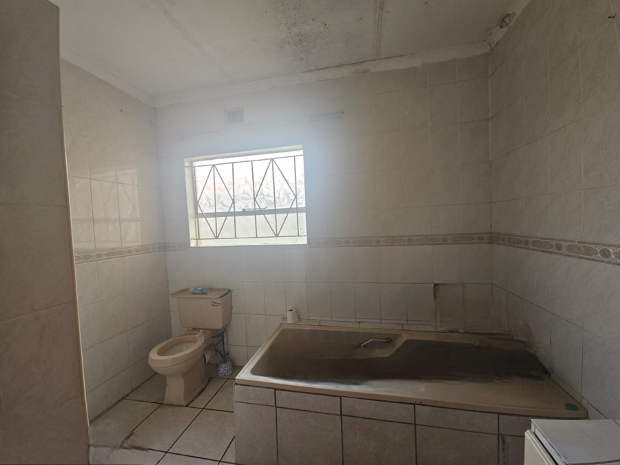 4 Bedroom Property for Sale in Osizweni KwaZulu-Natal