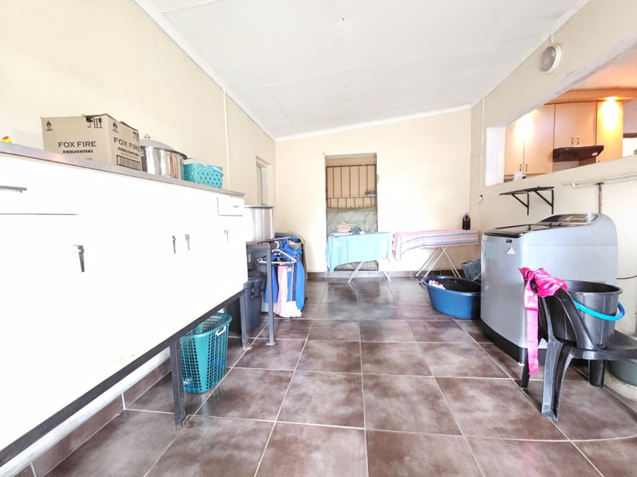 4 Bedroom Property for Sale in Barry Hertzog Park KwaZulu-Natal