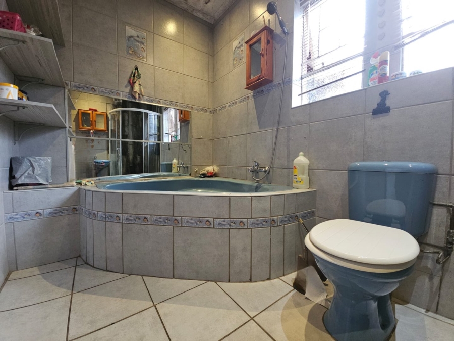 4 Bedroom Property for Sale in Barry Hertzog Park KwaZulu-Natal