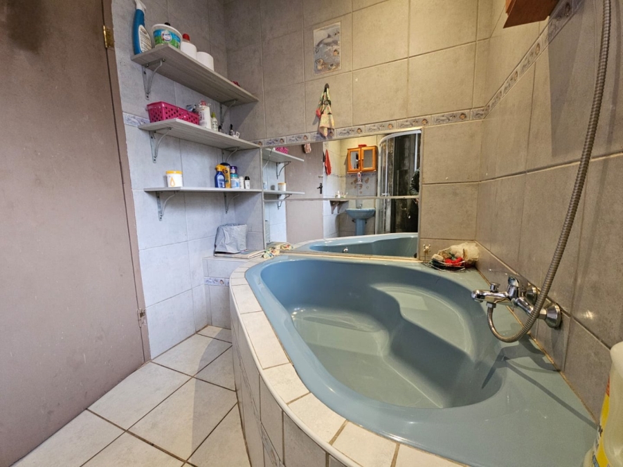 4 Bedroom Property for Sale in Barry Hertzog Park KwaZulu-Natal