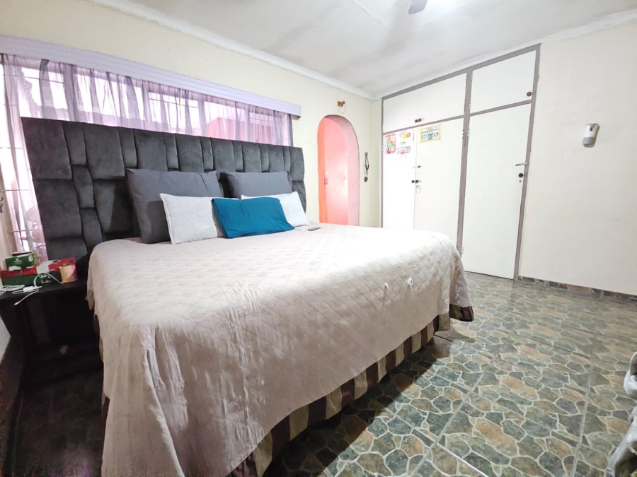 4 Bedroom Property for Sale in Barry Hertzog Park KwaZulu-Natal