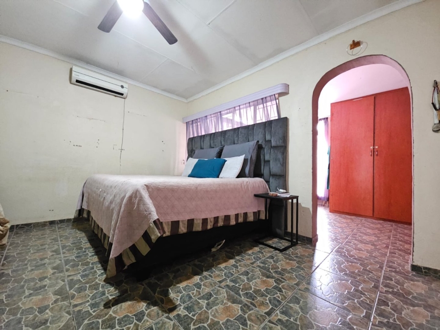 4 Bedroom Property for Sale in Barry Hertzog Park KwaZulu-Natal