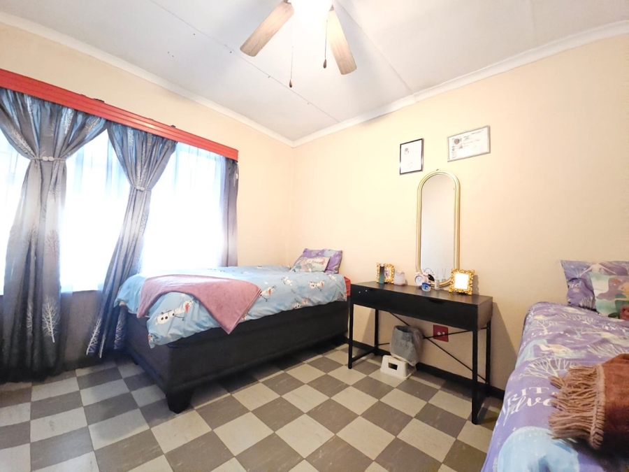 4 Bedroom Property for Sale in Barry Hertzog Park KwaZulu-Natal