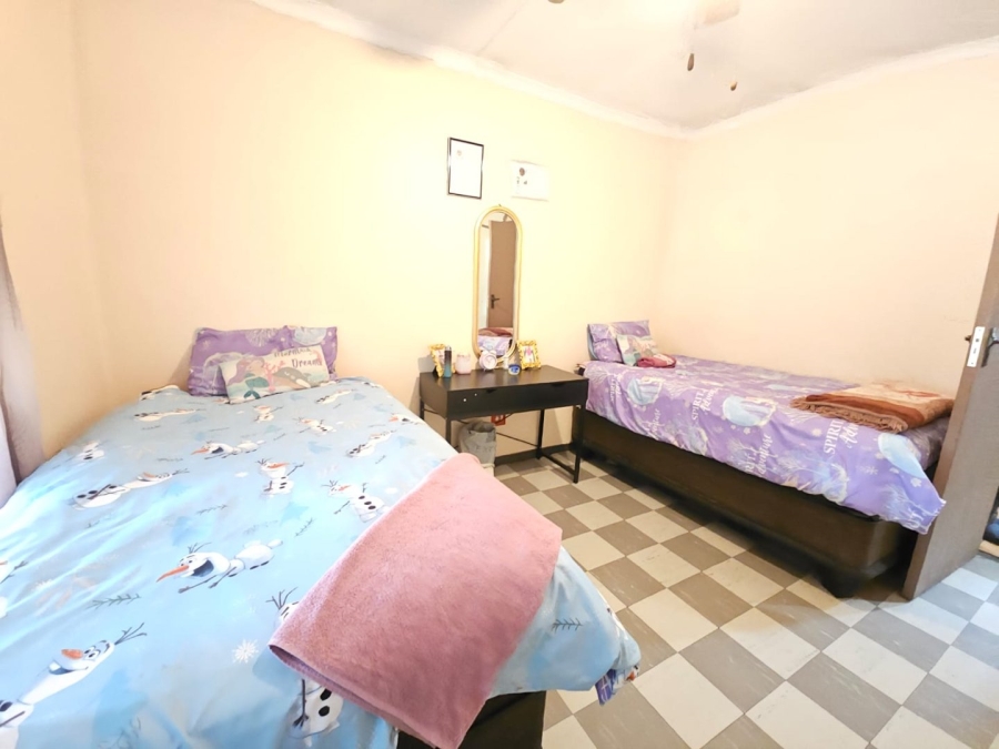 4 Bedroom Property for Sale in Barry Hertzog Park KwaZulu-Natal