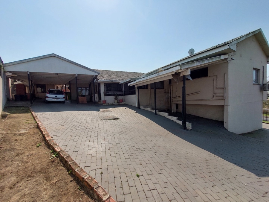 5 Bedroom Property for Sale in Dawnside KwaZulu-Natal
