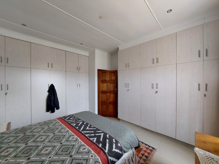 5 Bedroom Property for Sale in Dawnside KwaZulu-Natal
