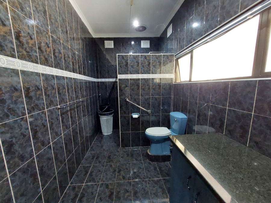 5 Bedroom Property for Sale in Dawnside KwaZulu-Natal