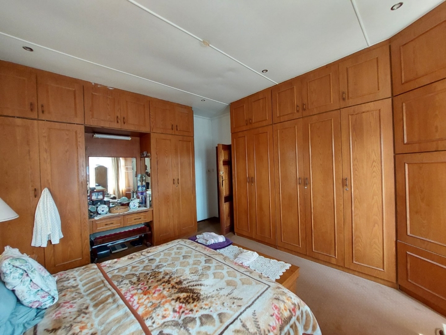 5 Bedroom Property for Sale in Dawnside KwaZulu-Natal