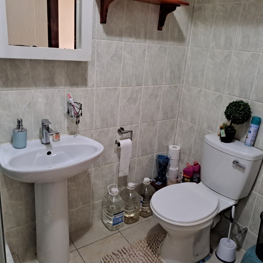 2 Bedroom Property for Sale in Scottburgh Central KwaZulu-Natal