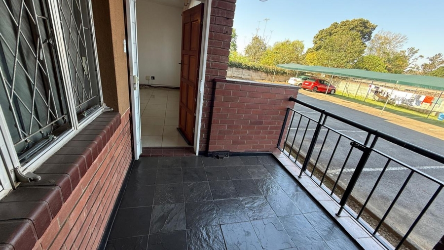 2 Bedroom Property for Sale in Scottsville KwaZulu-Natal