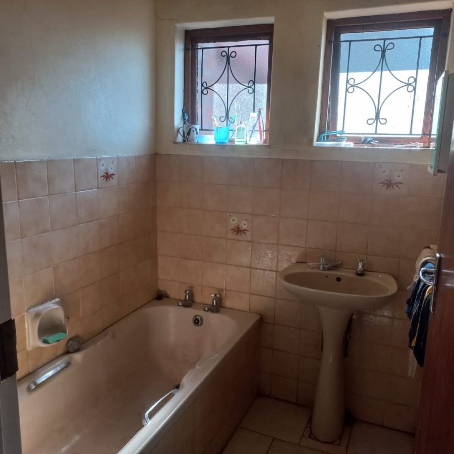  Bedroom Property for Sale in Ngwelezana KwaZulu-Natal