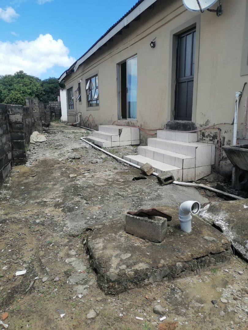  Bedroom Property for Sale in Mandlazini KwaZulu-Natal