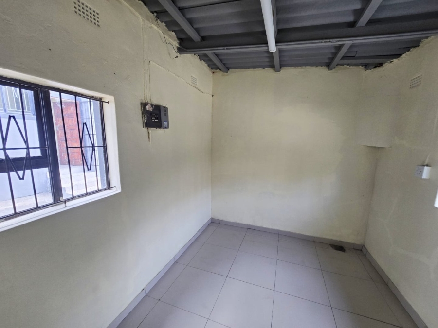 To Let 1 Bedroom Property for Rent in Stanger KwaZulu-Natal