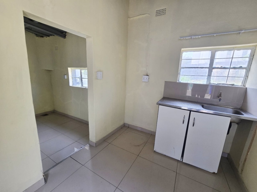 To Let 1 Bedroom Property for Rent in Stanger KwaZulu-Natal